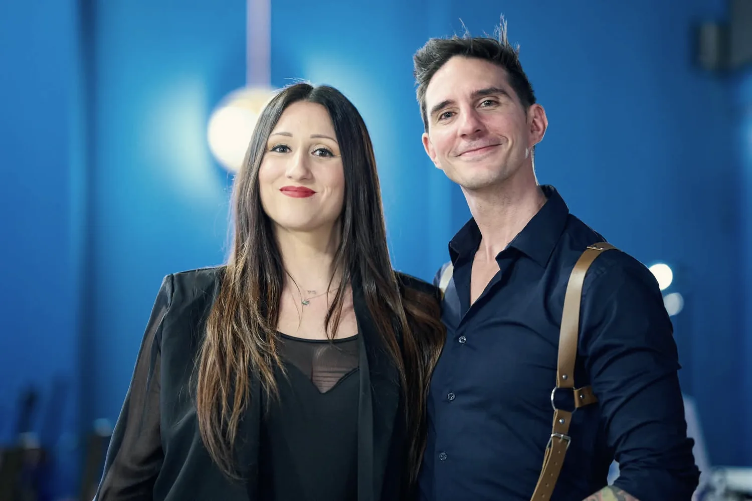 Rocío Fernández y André Mirari, sonrientes, en la sala